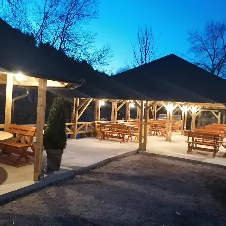 Bed & Breakfast Rivera Club Raška